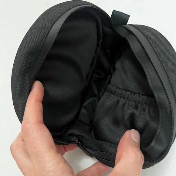 Beats Solo3 Wireless Headphone Black Zippered Carry Case - Picture 4 of 4